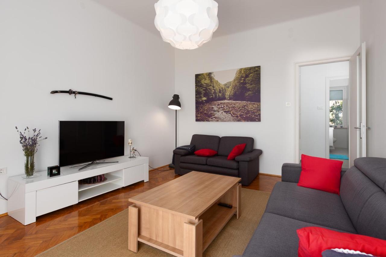 Apartman Lari Rijeka Exteriör bild